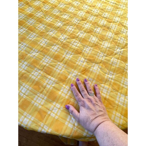 Vintage 70s quilted bedspread, yellow checkered, ruffled satin bed cover, twin - Picture 3 of 9